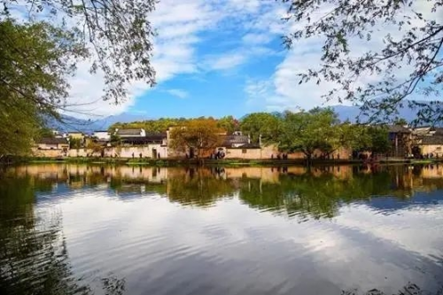 河北网首页 新闻中心 博览天下 正文    "徽州三雕"是古代徽州地区