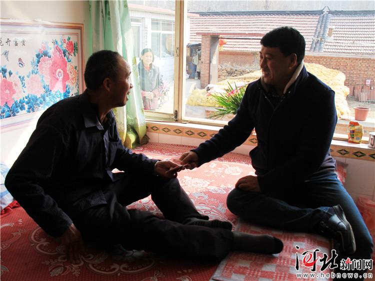 王福国:把扶贫助困当作事业的民营企业家