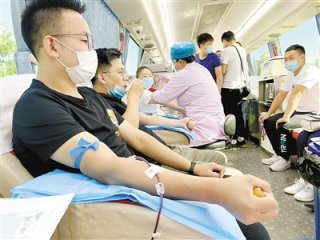 河北廊坊开展“庆祝世界献血者日 助力文明城市创建”宣传活动